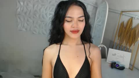 Bella online show from 04/24/26, 06:54