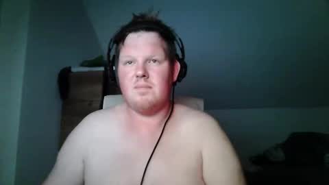 Snapshot of setcuna chatting on 11/28/25, 08:00 setcuna online show from 11/28/25, 08:00