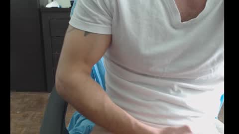 Snapshot of sexandsexy1999 chatting on 02/22/25, 08:18 Daniel Taylor online show from 02/22/25, 08:18