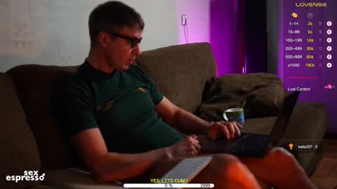 Snapshot of sexespresso chatting on 10/17/25, 03:25 Thank you for Birthday Wishes online show from 10/17/25, 03:25