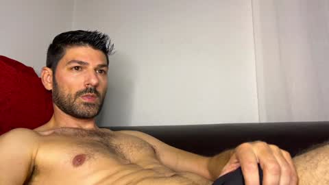 Snapshot of sexfriendch chatting on 01/30/25, 06:35 Lucenzo online show from 01/30/25, 06:35