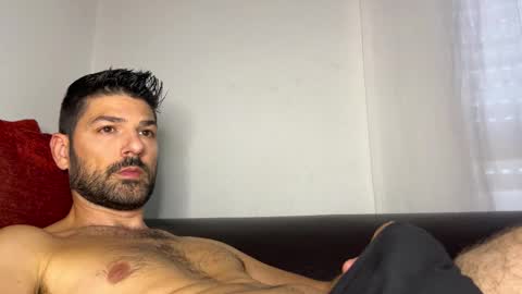 Snapshot of sexfriendch chatting on 09/16/25, 02:29 Lucenzo online show from 09/16/25, 02:29