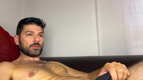 Snapshot of sexfriendch chatting on 09/21/25, 08:27 Lucenzo online show from 09/21/25, 08:27