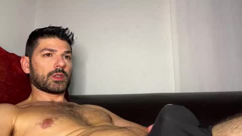 Snapshot of sexfriendch chatting on 11/09/25, 11:25 Lucenzo online show from 11/09/25, 11:25