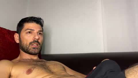 Snapshot of sexfriendch chatting on 11/23/25, 03:34 Lucenzo online show from 11/23/25, 03:34