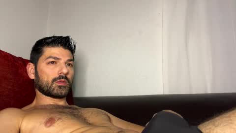 Snapshot of sexfriendch chatting on 11/30/25, 03:21 Lucenzo online show from 11/30/25, 03:21