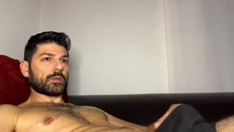 Snapshot of sexfriendch chatting on 12/19/25, 03:35 Lucenzo online show from 12/19/25, 03:35