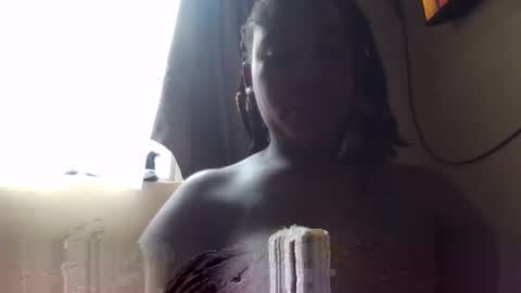 Maggie online show from 10/26/25, 10:21