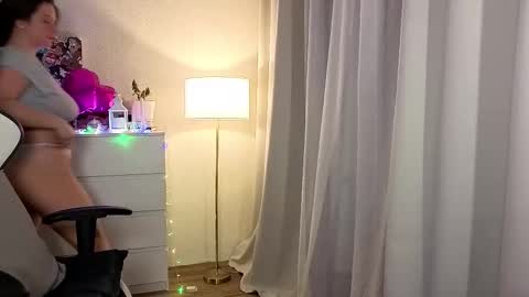 My name is Mia whats yours online show from 12/18/25, 07:42