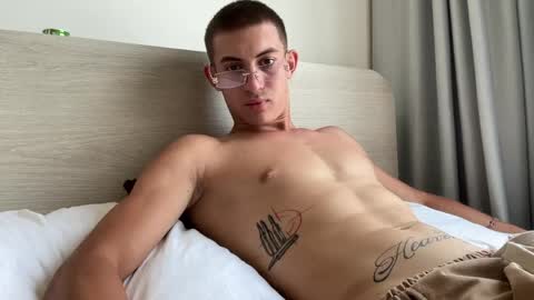 Snapshot of sexninjaboy_ chatting on 04/04/26, 05:16 Jace online show from 04/04/26, 05:16