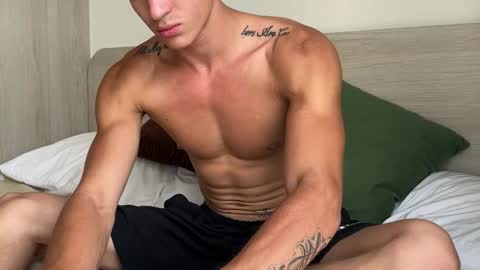 Snapshot of sexninjaboy_ chatting on 04/14/26, 10:10 Jace online show from 04/14/26, 10:10