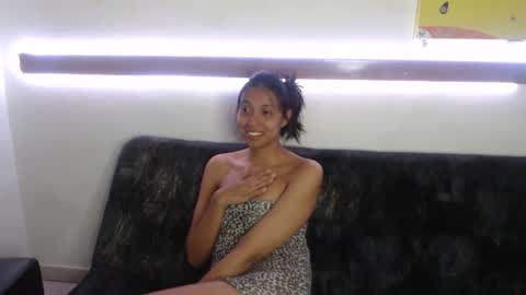 KhidaMilo online show from 12/30/24, 11:49