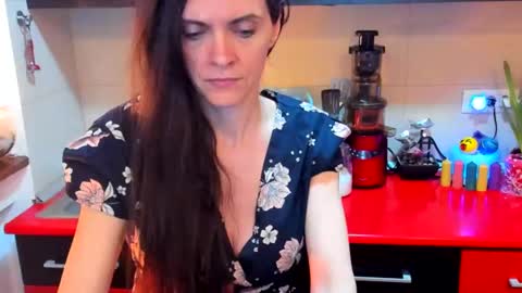 sexqueen1111 online show from 02/24/25, 07:44