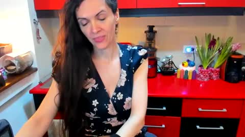 sexqueen1111 online show from 02/24/25, 10:25