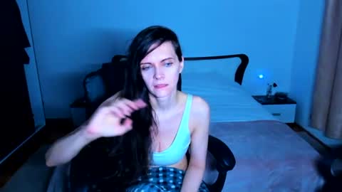 Snapshot of sexqueen1111 chatting on 06/27/26, 04:34 sexqueen1111 online show from 06/27/26, 04:34