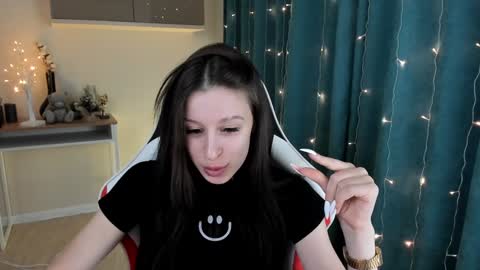 sextezi online show from 12/18/24, 03:55