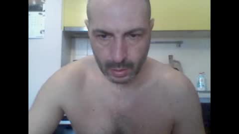 Snapshot of sexualman1900 chatting on 12/01/25, 06:18 sexualman1900 online show from 12/01/25, 06:18