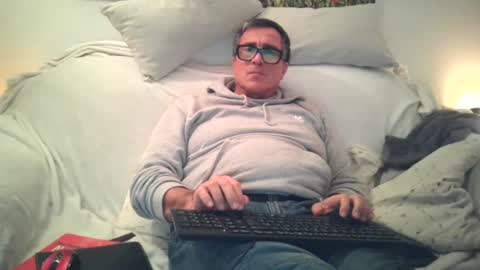 Snapshot of sexurbation chatting on 12/03/24, 10:51 Sexurbation online show from 12/03/24, 10:51