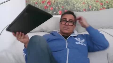 Snapshot of sexurbation chatting on 01/12/25, 01:48 Sexurbation online show from 01/12/25, 01:48