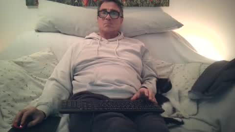 Snapshot of sexurbation chatting on 01/19/25, 08:19 Sexurbation online show from 01/19/25, 08:19