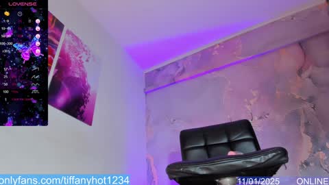 Tifanny Benitez  online show from 01/12/25, 12:49