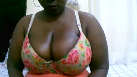 Snapshot of sexxi_ebony chatting on 09/14/25, 01:05 sexxi_ebony online show from 09/14/25, 01:05