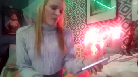 Leeah CloudZzz online show from 10/20/25, 02:34