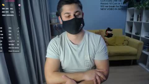 Snapshot of sexxxdickbig chatting on 05/03/26, 08:04 Tommy online show from 05/03/26, 08:04