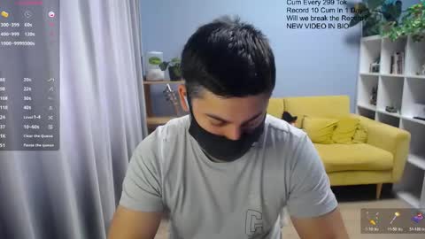 Snapshot of sexxxdickbig chatting on 05/05/26, 08:33 Tommy online show from 05/05/26, 08:33