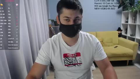 Snapshot of sexxxdickbig chatting on 05/11/26, 08:09 Tommy online show from 05/11/26, 08:09