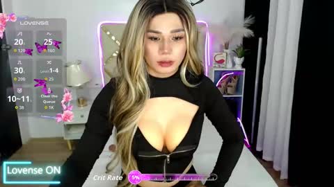 Snapshot of sexxxy_phoenix chatting on 03/25/26, 11:05 sexxxy_phoenix online show from 03/25/26, 11:05