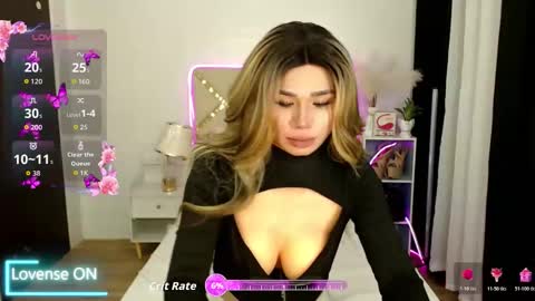 Snapshot of sexxxy_phoenix chatting on 04/11/26, 12:53 sexxxy_phoenix online show from 04/11/26, 12:53