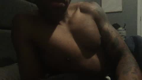 Snapshot of sexxxym8007 chatting on 08/06/26, 04:36 CrimsonAndInk online show from 08/06/26, 04:36