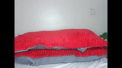 kisses online show from 01/11/26, 01:38