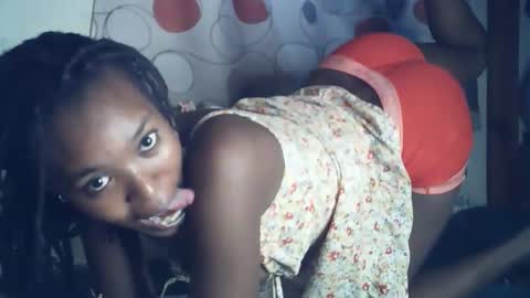 sexxy_curvy23 online show from 03/20/26, 08:19