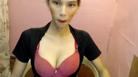 Dahlia online show from 04/17/26, 04:26