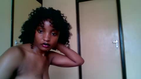 sexxy_daisyy online show from 03/24/26, 06:07