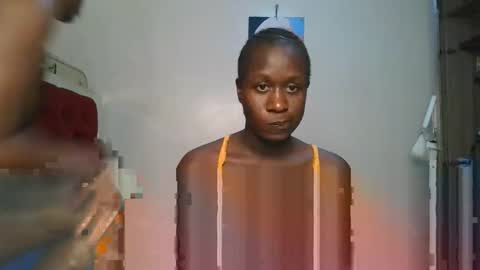 Doll online show from 04/12/26, 06:02