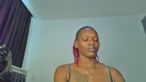 Snapshot of sexxy_grey chatting on 12/17/25, 10:10 sexxy_grey online show from 12/17/25, 10:10