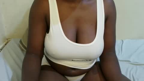 sexxy_maya1 online show from 05/05/26, 12:13