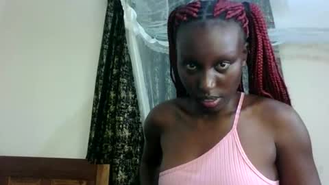 Snapshot of sexxy_melmine chatting on 05/05/26, 12:57 Dolly online show from 05/05/26, 12:57
