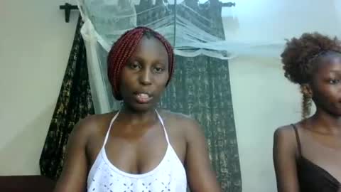 Snapshot of sexxy_melmine chatting on 05/15/26, 10:22 Dolly online show from 05/15/26, 10:22