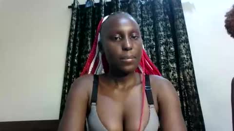 Snapshot of sexxy_melmine chatting on 05/16/26, 03:00 Dolly online show from 05/16/26, 03:00