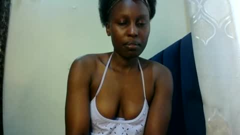 Snapshot of sexxy_melmine chatting on 06/12/26, 09:30 Dolly online show from 06/12/26, 09:30