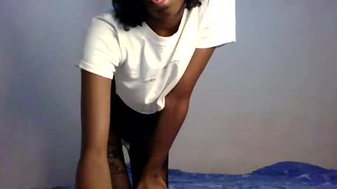 sexxy_natasha19 online show from 05/17/26, 08:49