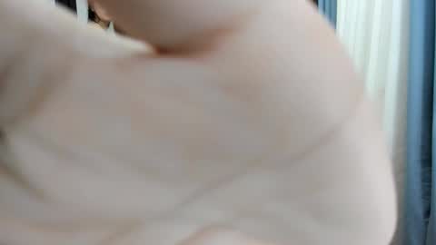 Snapshot of sexxyasian_selle4uxxx chatting on 10/16/25, 04:30 sexxyasian_selle4uxxx online show from 10/16/25, 04:30