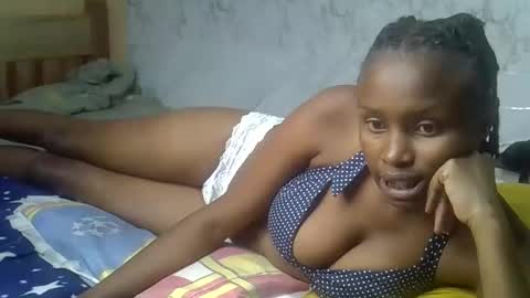 Snapshot of sexxyjey_ chatting on 10/05/25, 07:01 sexxyjey_ online show from 10/05/25, 07:01