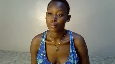 sexxyvee224 online show from 11/17/25, 10:15