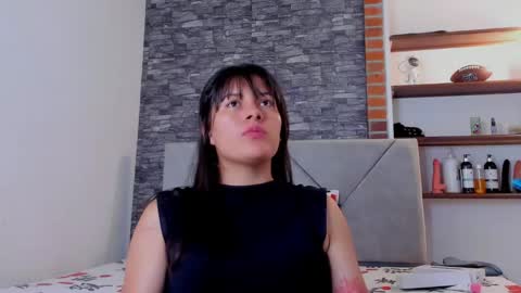 Snapshot of sexxyy_couple_ chatting on 05/13/26, 08:16 Sexxy-Couple online show from 05/13/26, 08:16