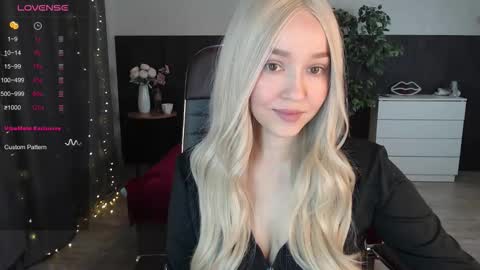 Snapshot of sexy_alexxia chatting on 09/25/25, 12:09 Alexia online show from 09/25/25, 12:09